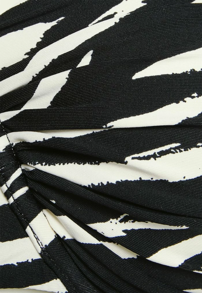 SKIN DEEP BUSTIER BRA - Bikini top - black Seafolly SKIN DEEP BUSTIER BRA - Bikini Top - Black -Seafolly Shop 2b1cc6329b4f4a54ab32f09c82ebfc97