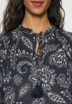 Seafolly FOLKLORE TIERDRESS - Beach Accessory - True Navy 5 Seafolly FOLKLORE TIERDRESS - Beach Accessory - True Navy -Seafolly Shop 40c89124a6ee454a9cc90d6a5c34576e